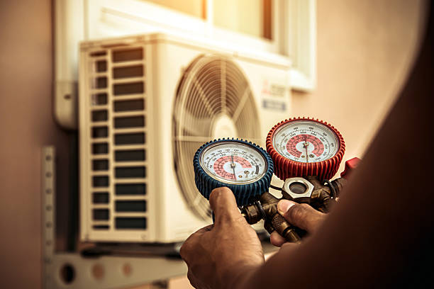 Professional Ac Installation technician working in Lawndale, NC